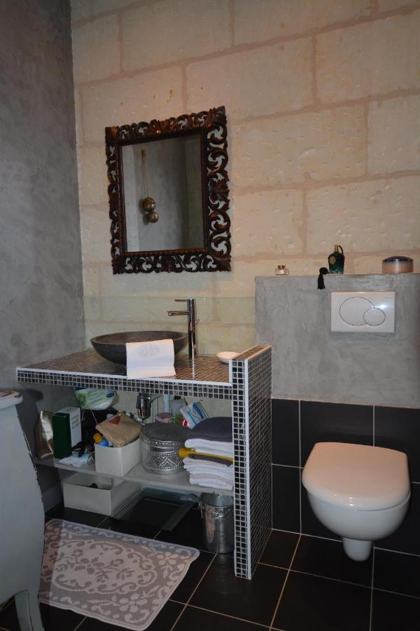 ลา เปเนอแซ Villa Beaumont-en-Veron ภายนอก รูปภาพ