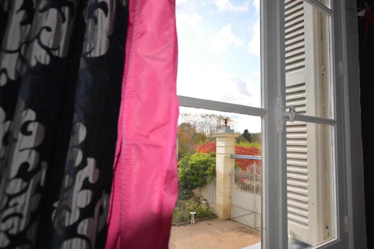 ลา เปเนอแซ Villa Beaumont-en-Veron ภายนอก รูปภาพ
