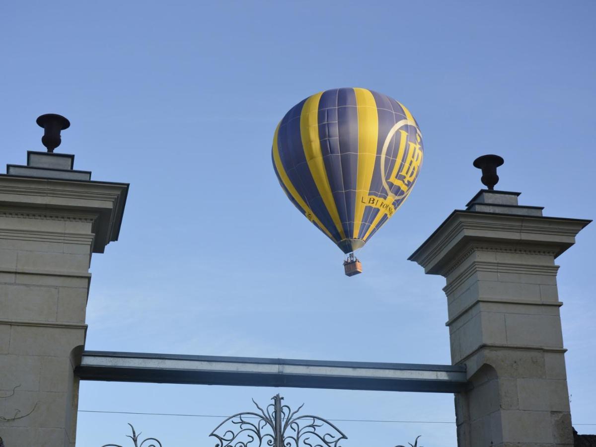 ลา เปเนอแซ Villa Beaumont-en-Veron ภายนอก รูปภาพ